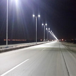 طراحی روشنایی بلوار زرند کرمان با لامپ‌ها و چراغ‌های LED پارس شهاب